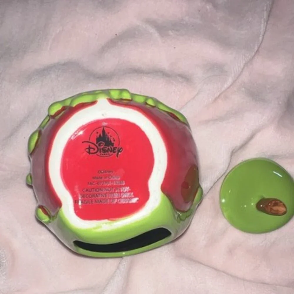 Disney Parks Snow White Poison Apple Skull Ceramic Cookie Jar with Lid